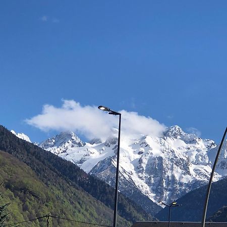Appart T 3 Bagneres-De-Luchon Vue Montagne - Piscine Mi Juin Buitenkant foto