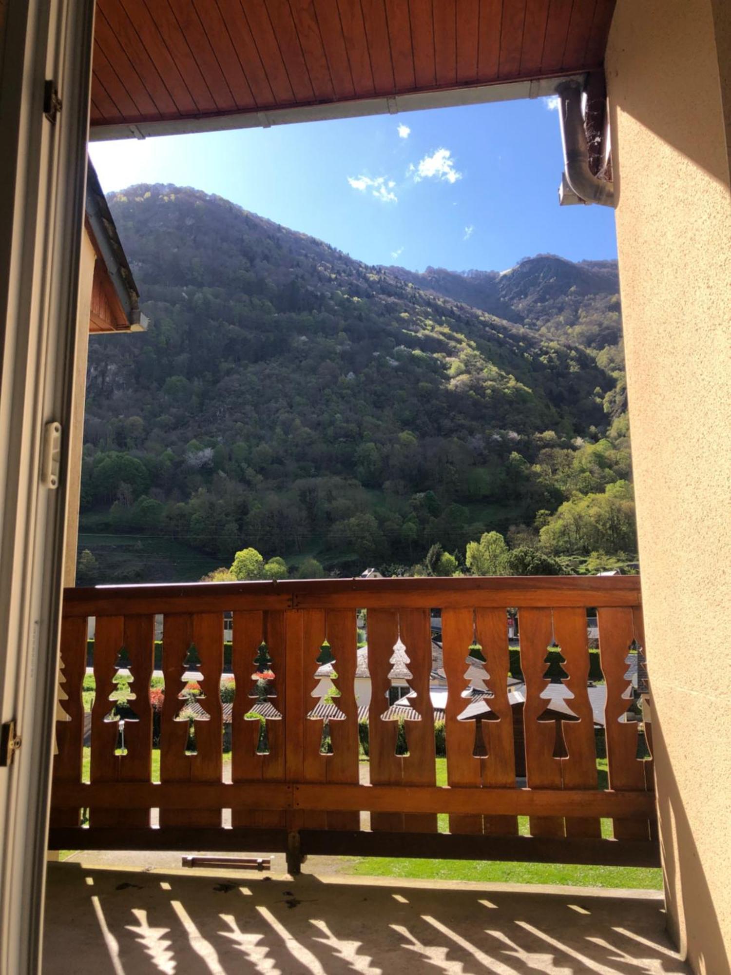 Appart T 3 Bagneres-De-Luchon Vue Montagne - Piscine Mi Juin Buitenkant foto