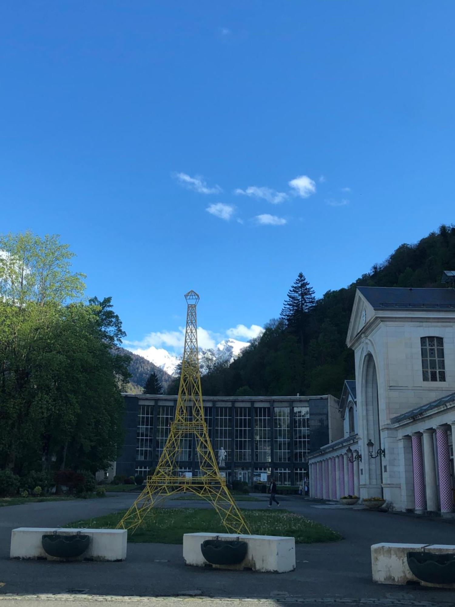 Appart T 3 Bagneres-De-Luchon Vue Montagne - Piscine Mi Juin Buitenkant foto